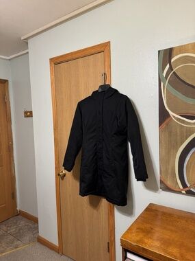 Abercrombie & Fitch "Ultra" Medium Solid Black Long Sleeve Hooded Coat - EUC